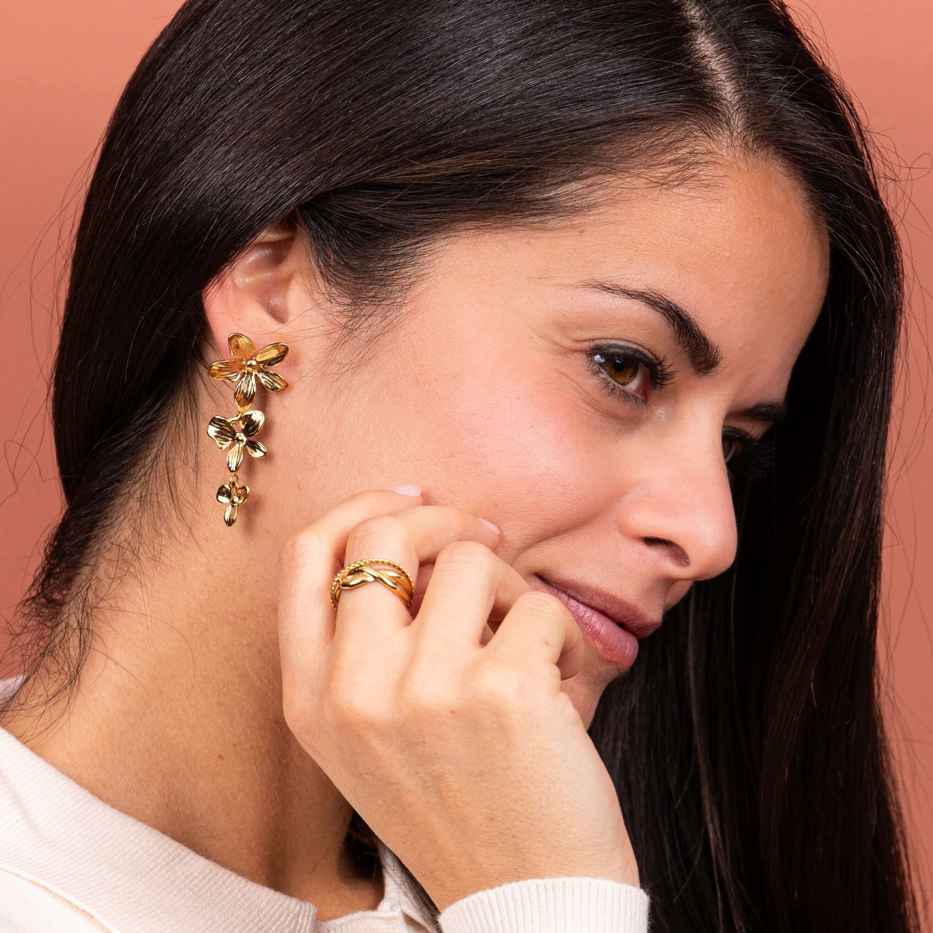 Boucles d'oreilles pendantes fleurs Andréa | Acier inoxydable