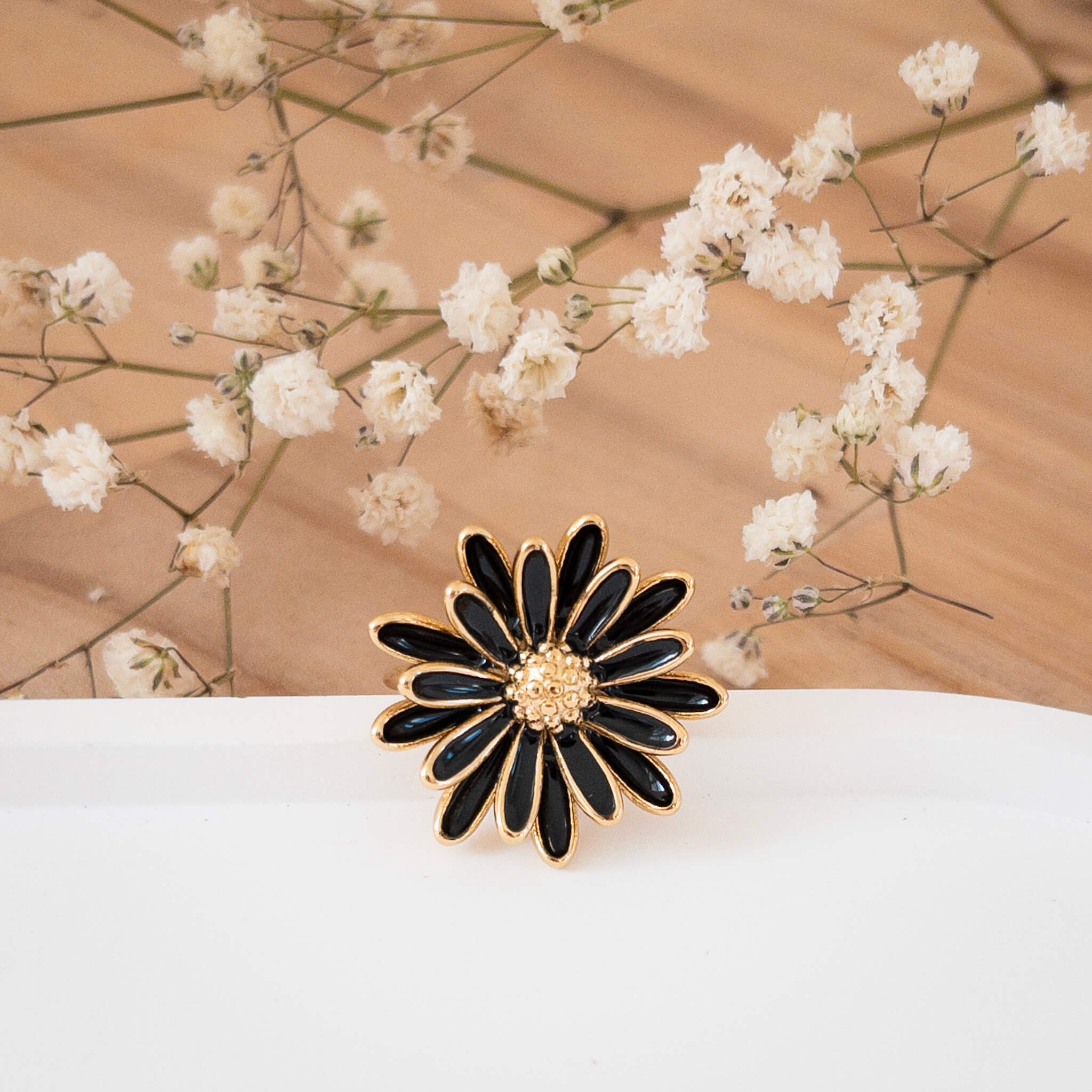 Bague fleur émaillée noir Julia | Acier inoxydable