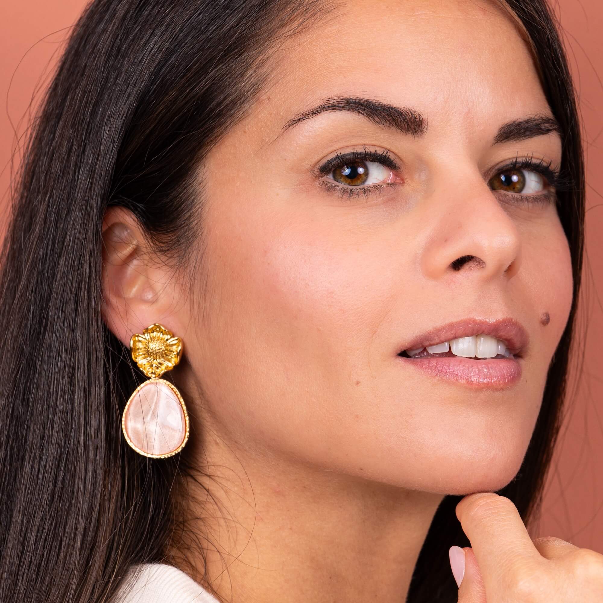 Boucles d'oreilles clips Mila rose | Acier inoxydable et résine