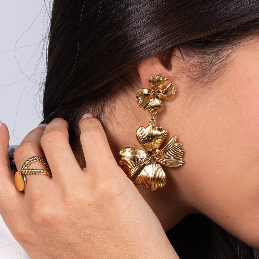 Boucles d'oreilles pendantes fleur Madeleine | Acier inoxydable